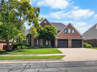 4004 NE Cadbury Ave, Bella Vista, AR 72712