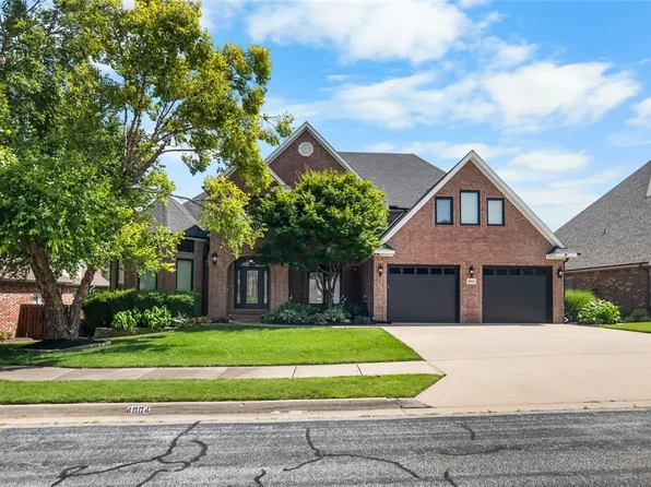 4004 NE Cadbury Ave, Bella Vista, AR 72712