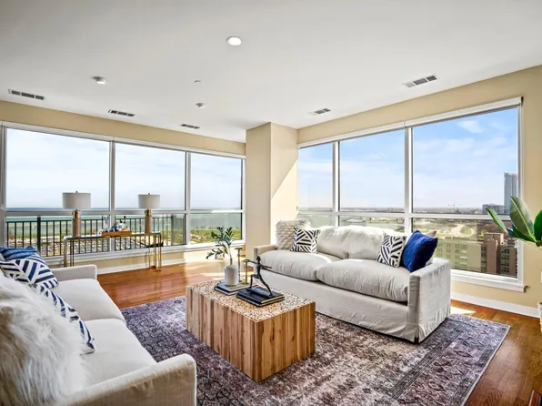 1522 North Prospect AVENUE #1506, Milwaukee, WI 53202