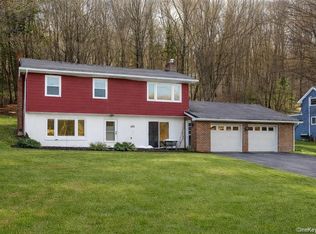 563 Spring Lake Road, Red Hook, NY 12571