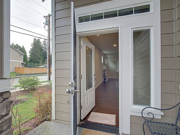 3rd image of 2020 139th St SW