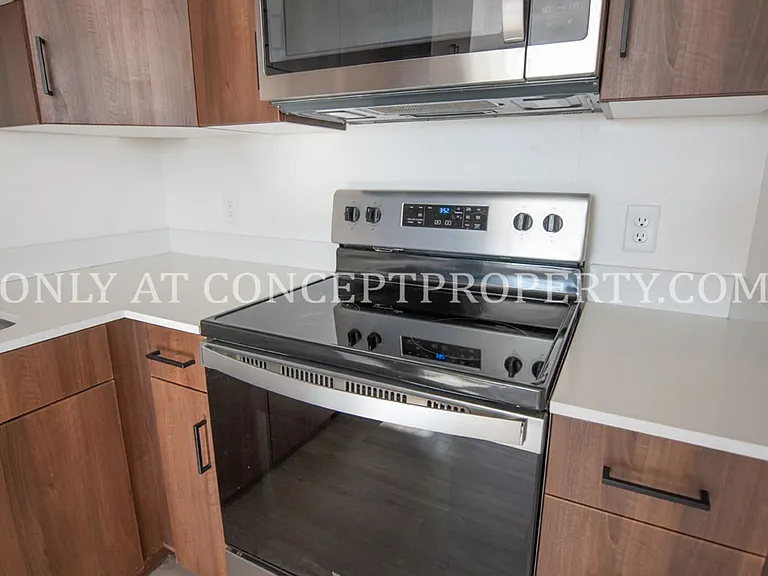 Stratton — Photo 12