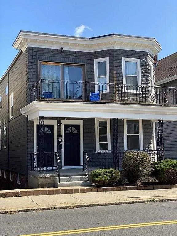 5 bed, $4,250 — Photo 1