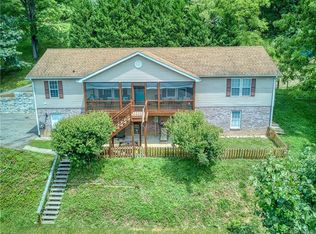 81 Sandalwood Ln, Canton, NC 28716