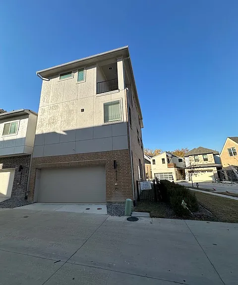 8215 Manoa Dr — Photo 4