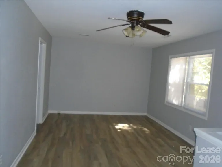 4024 Rosehaven Dr — Photo 11