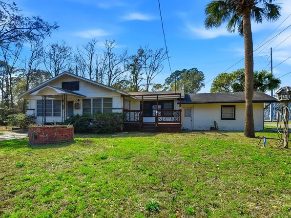 1115 Tallahassee St, Carrabelle, FL 32322