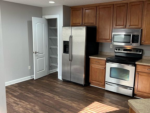 5th image of 5540 Goose Pond Ln