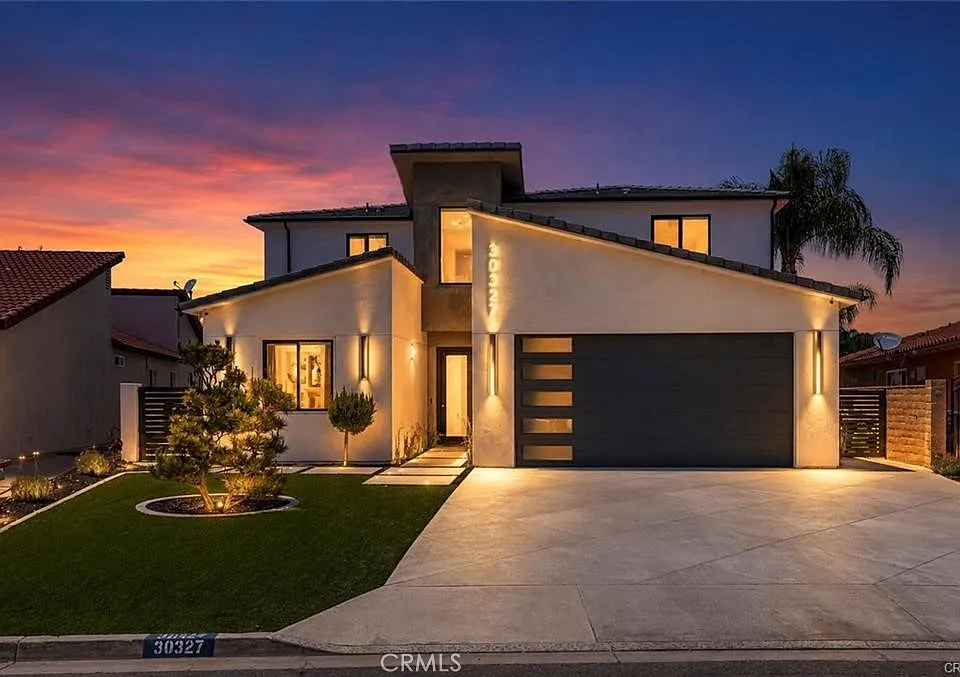 30327 Sea Horse Cir