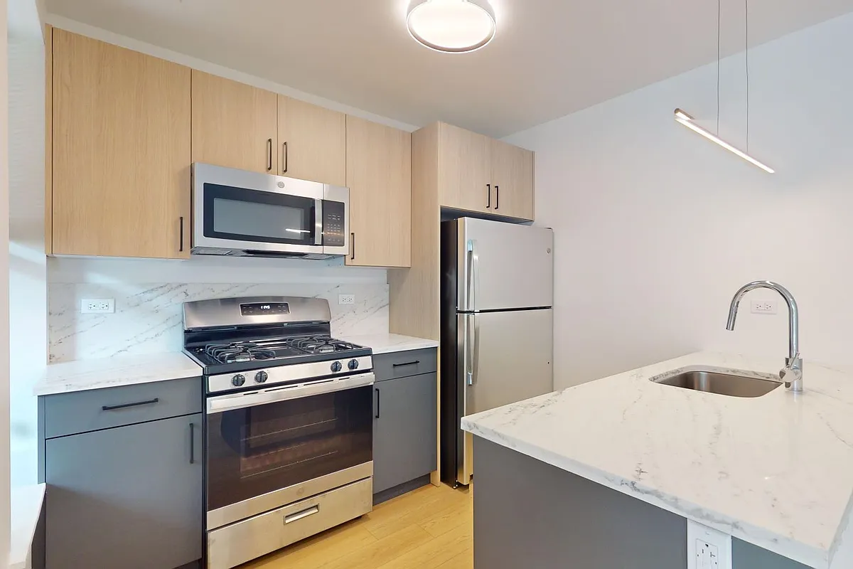 Kitchen - 1154-56 E. 56th St