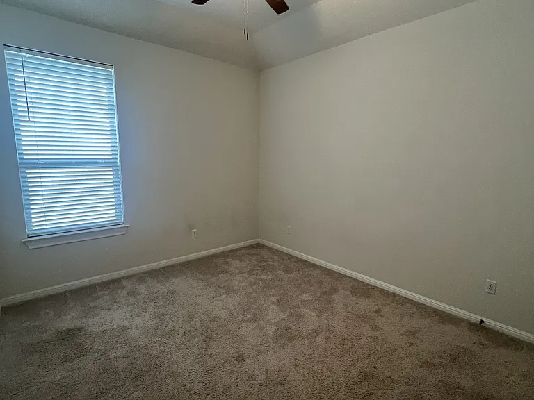Upstairs bedroom 2