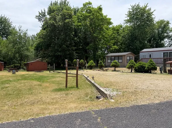 28/94 Woodhaven Lakes, Sublette, IL 61367