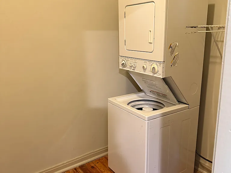 122 E Jones St #2 — Photo 10