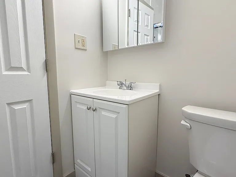 322 Hudson St / Luca Investments LLC — Photo 7