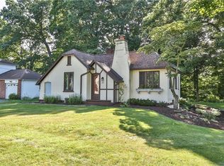 199 Stonehenge Rd, Rochester, NY 14609