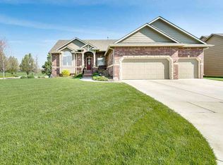 642 N Thoroughbred Ct, Wichita, KS 67235