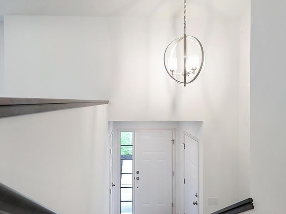 5th image of 37554 Greenwich Ct