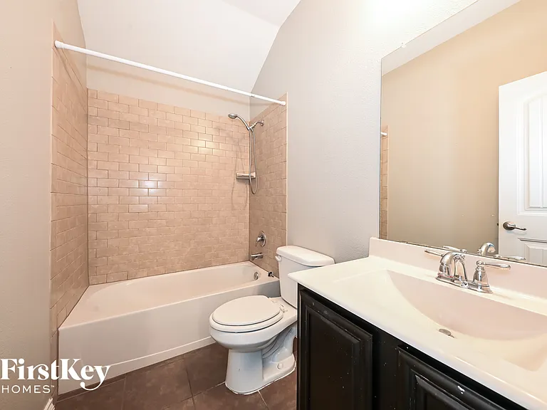 202 Patriot Pkwy — Photo 14