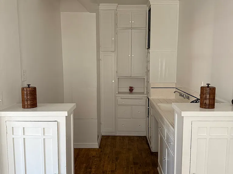 1803 N Wilton Pl #108 — Photo 9