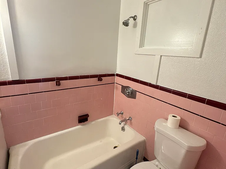 59 Cooper Ave #2F — Photo 5