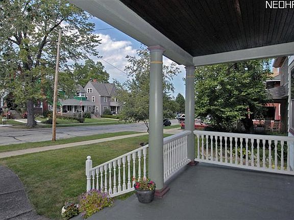 3rd image of 1447 Clarence Ave