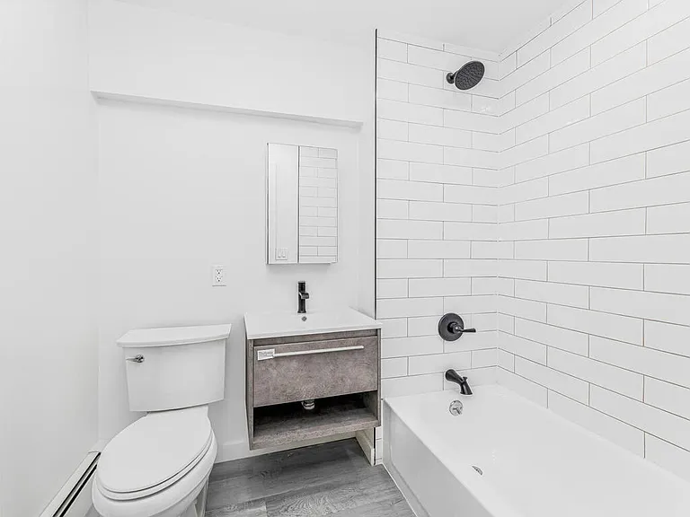 136 Cortlandt St #3 — Photo 2
