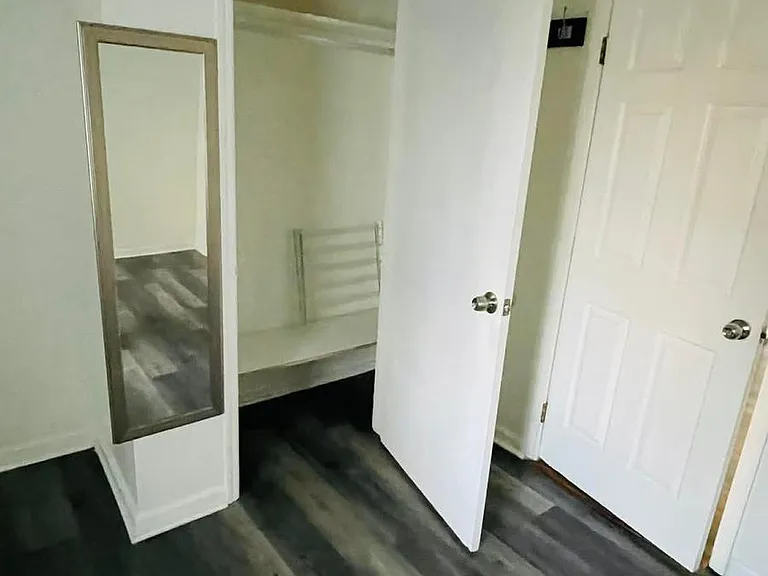 1031 Flora St #2 — Photo 3