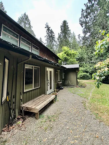 9012 Nisqually Way NE Photo 1