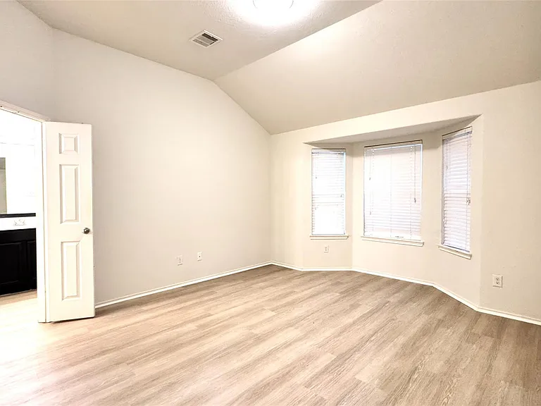 6818 Hampden Point Ct — Photo 9