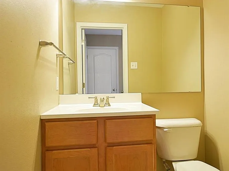 1249 Clarkson Ct — Photo 14