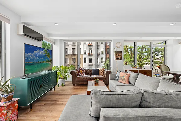 Rented by SERHANT. | media 1