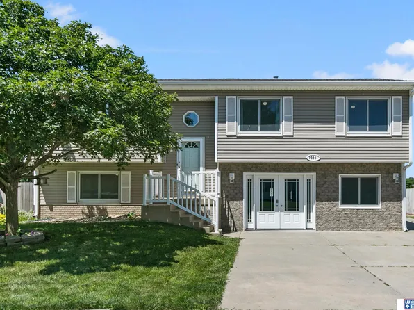 10541 N 136th St, Waverly, NE 68462