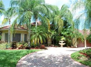 1053 Poplar Cir, Weston, FL 33326