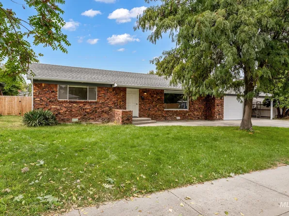 2112 Crescent Dr, Caldwell, ID 83605