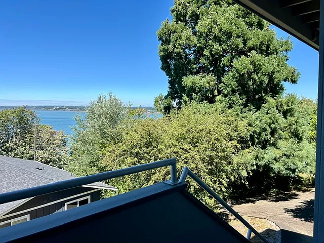 200 Forest Ln — Photo 4