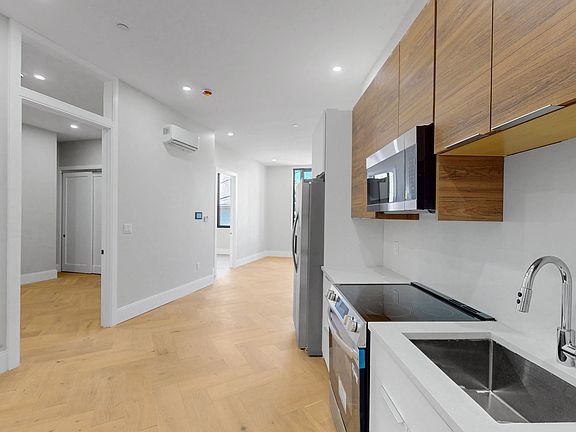 4th image of 1 Jackson St #202