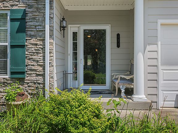 2nd image of 131 Harbor Village Dr