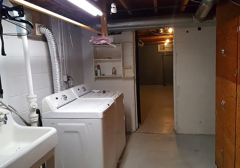 1610 Hawthorne Dr — Photo 4