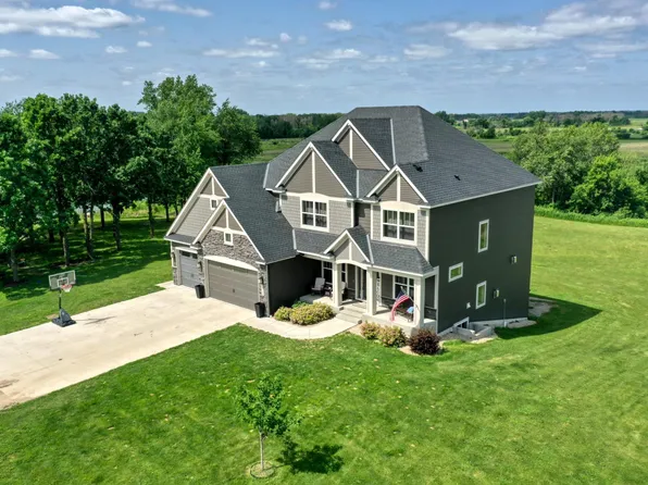 18340 Forest Rd N, Forest Lake, MN 55025