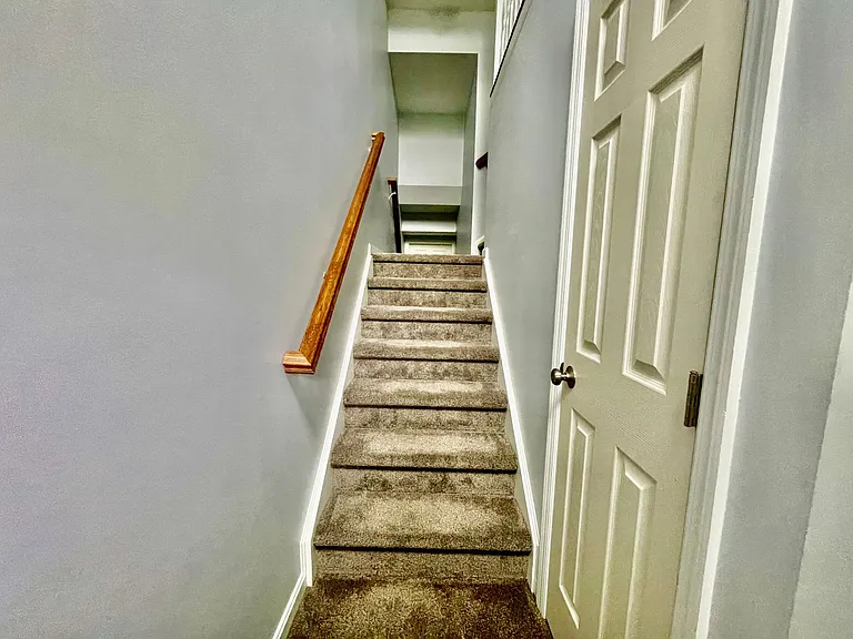 307 Marshall Heights Dr — Photo 3