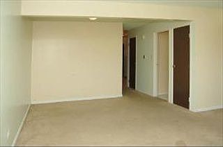 3rd image of 10076 Holly Ln
