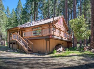8055 Cedar Ln, Wawona, CA