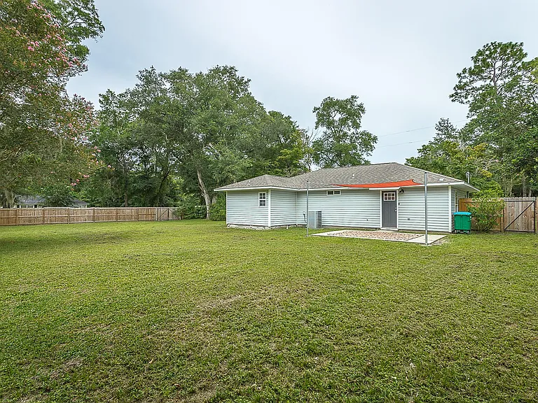 33 Dogwood Dr — Photo 25