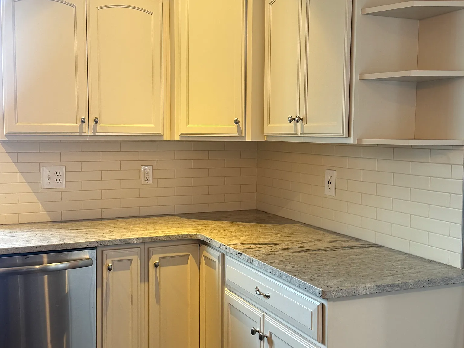 613 Merchant St — Photo 4
