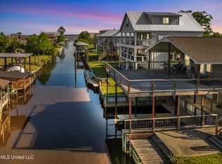 72 Good St, Bay Saint Louis, MS 39520