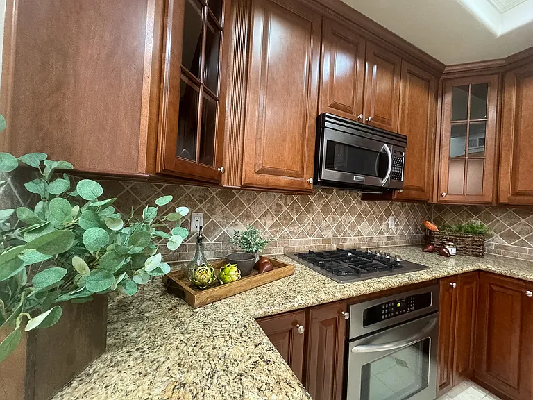 El Dorado Villas — Photo 10