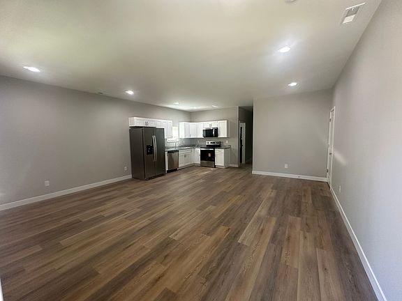 2nd image of 2612 Boulevard Pl Unit A