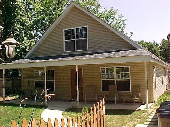 2nd image of 103 Magnolia Dr