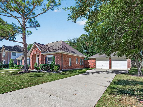 2nd image of 1206 Buttonwood Dr