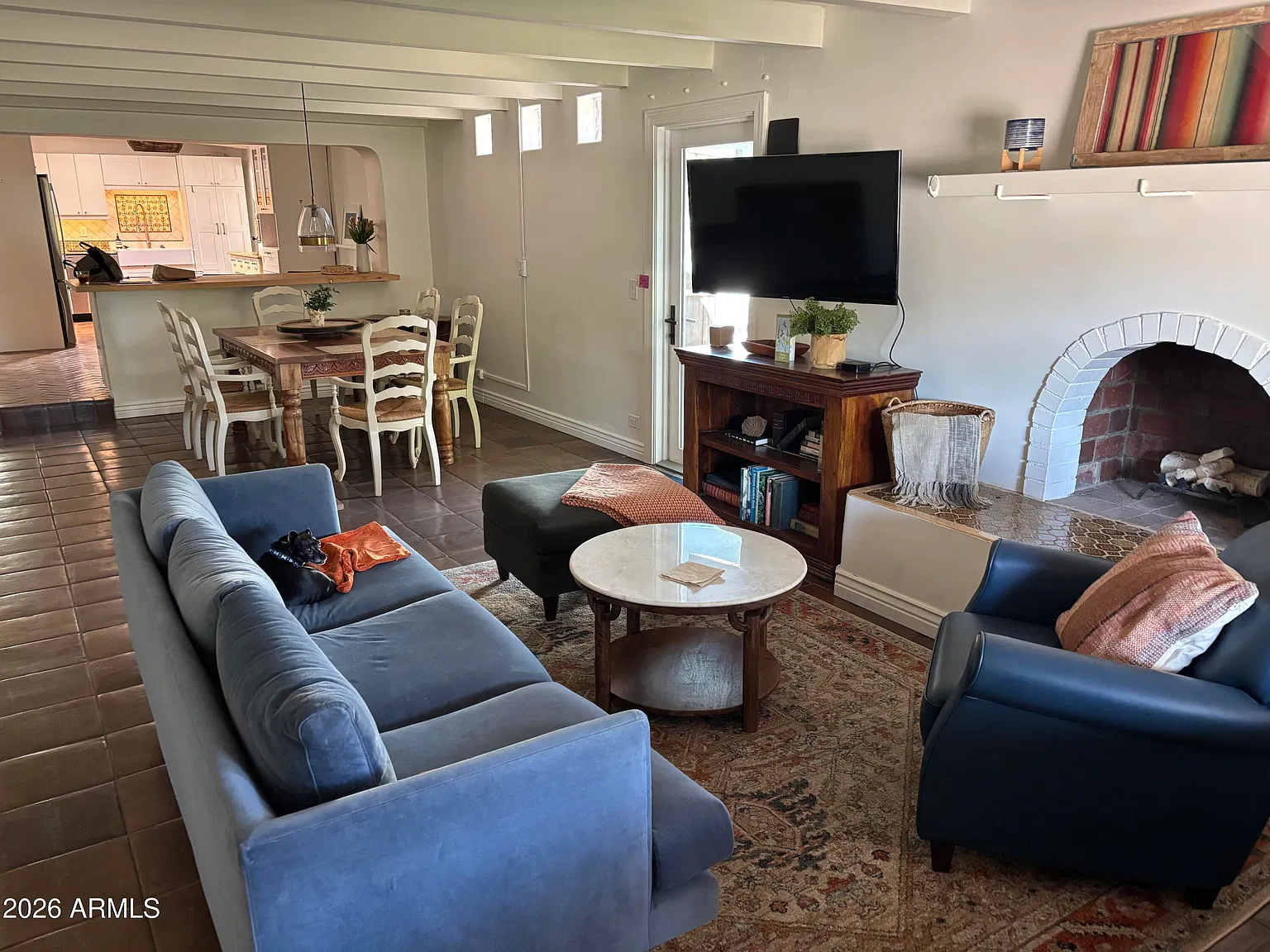 3 bed, 2.0 bath, 1944 sqft, $3,800 — Photo 4